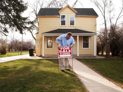 What Are The Risks of Selling a Home Yourself?
